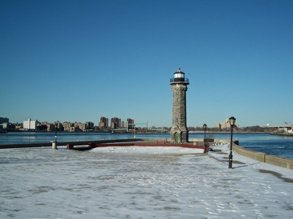 Roosevelt Island Lighthouse 1