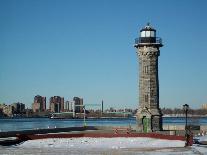 Roosevelt Island Lighthouse 2