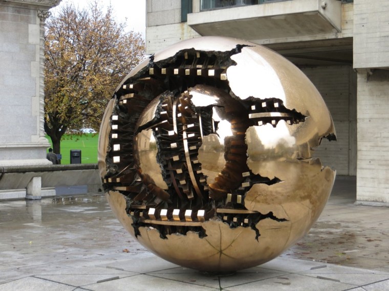 Pomodoro Sphere TCD 10