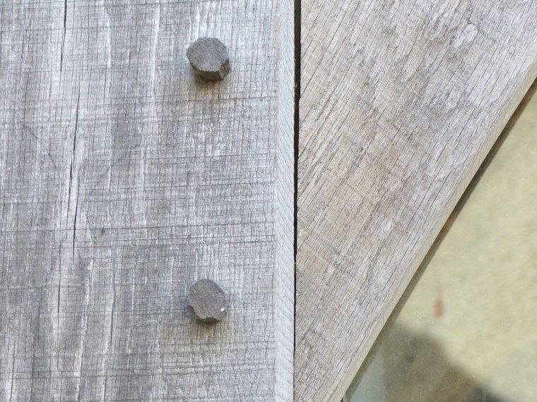 Cruck Market Hall, Penistone Yorks - wooden pegs (Keith Salvesen)