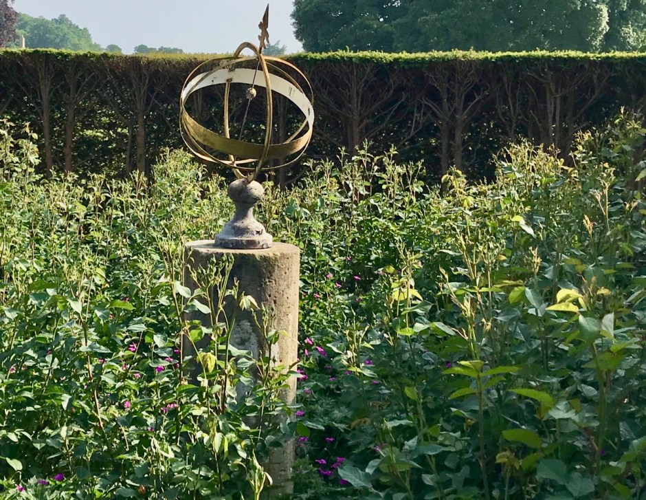 ARMILLARY SPHERE SUNDIAL: KINGSTON LACY, DORSET (Keith Salvesen)